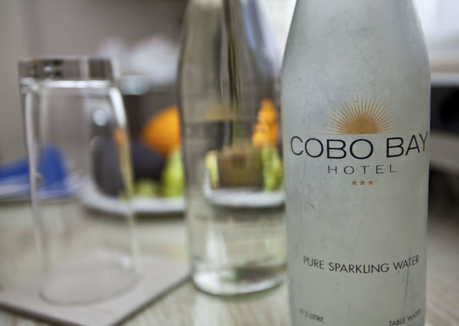 Imagen del bar/restaurante del Hotel Cobo Bay. Foto 2