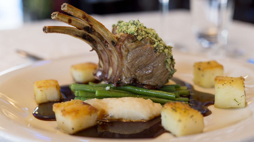 Imagen del bar/restaurante del Hotel Cobo Bay. Foto 3