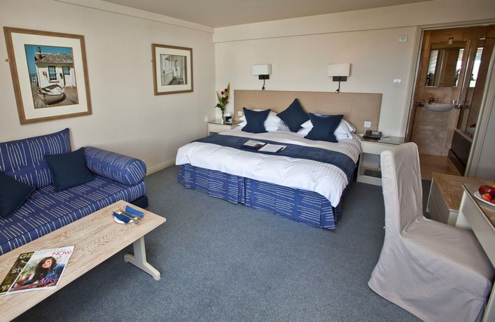 Imagen del bar/restaurante del Hotel Cobo Bay. Foto 4