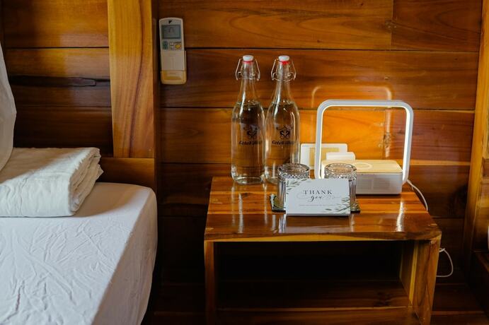 Imagen general del Hotel Cô Tô Village. Foto 8