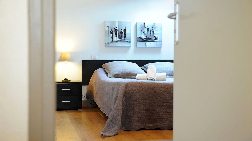 Imagen de la habitación del Hotel Côte Basque. Foto 4