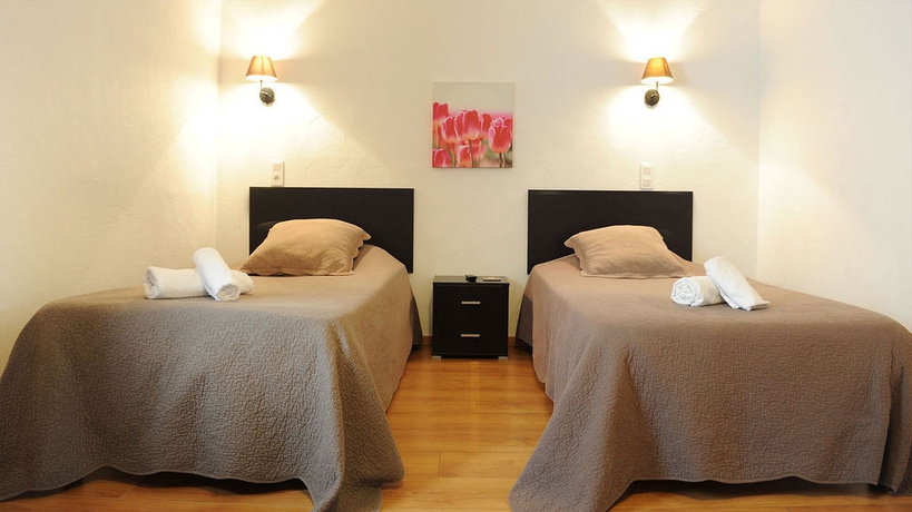 Imagen de la habitación del Hotel Côte Basque. Foto 7