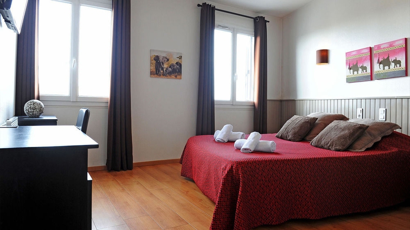 Imagen de la habitación del Hotel Côte Basque. Foto 10