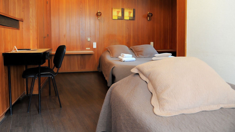 Imagen de la habitación del Hotel Côte Basque. Foto 14