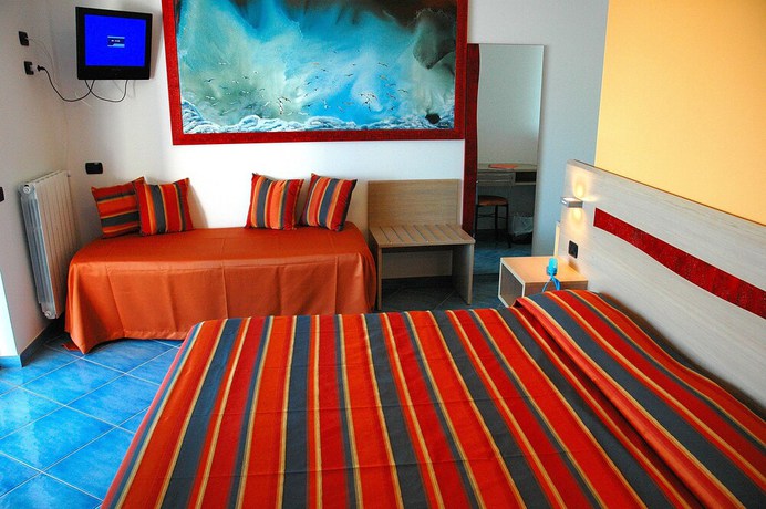 Imagen de la habitación del Hotel C&ocirc;te D'est. Foto 6