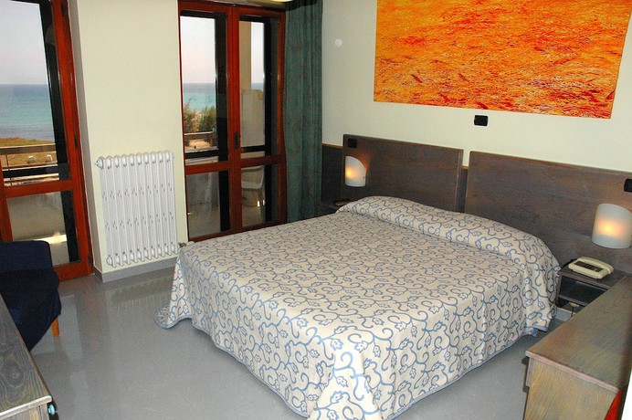 Imagen de la habitación del Hotel C&ocirc;te D'est. Foto 7