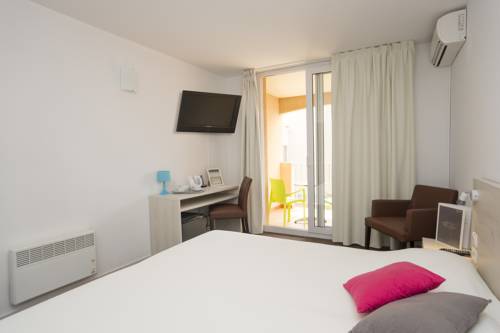 Imagen de la habitación del Hotel C&ocirc;t&eacute; Thalasso Banyuls Sur Mer. Foto 4