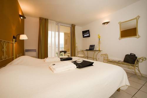 Imagen de la habitación del Hotel C&ocirc;t&eacute; Thalasso Banyuls Sur Mer. Foto 10