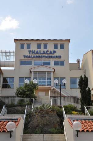 Imagen de la habitación del Hotel C&ocirc;t&eacute; Thalasso Banyuls Sur Mer. Foto 15