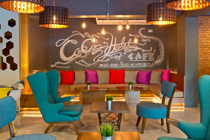 Imagen de los interiores del Hotel Coco, Bangkok. Foto 13