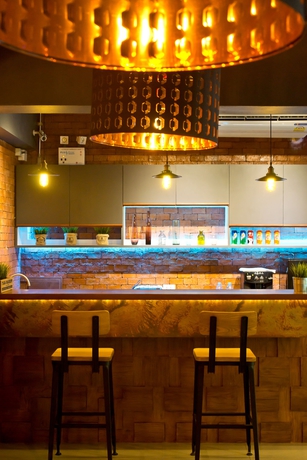 Imagen del bar/restaurante del Hotel Coco, Bangkok. Foto 2