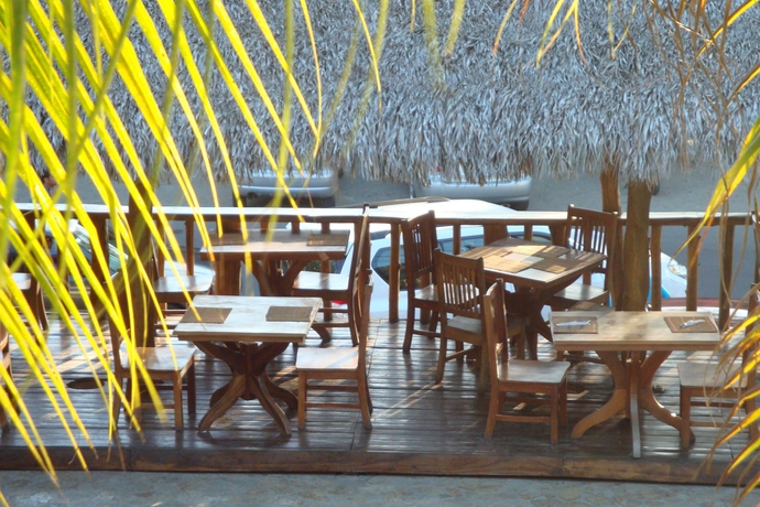 Imagen del bar/restaurante del Hotel Coco Beach. Foto 3