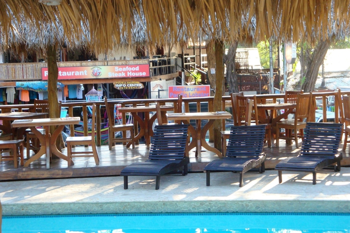 Imagen general del Hotel Coco Beach, Playas del Coco. Foto 1