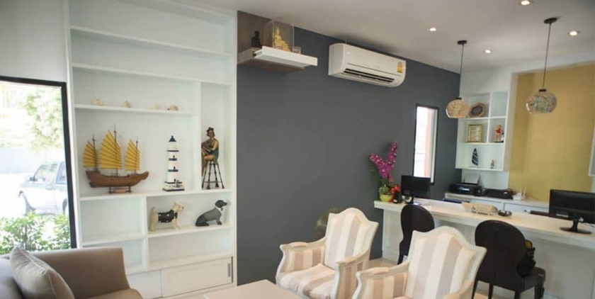Imagen de los interiores del Hotel Coco Beach Resort Bangsaen. Foto 15