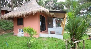 Imagen de la habitación del Hotel Coco Cape Lanta. Foto 9