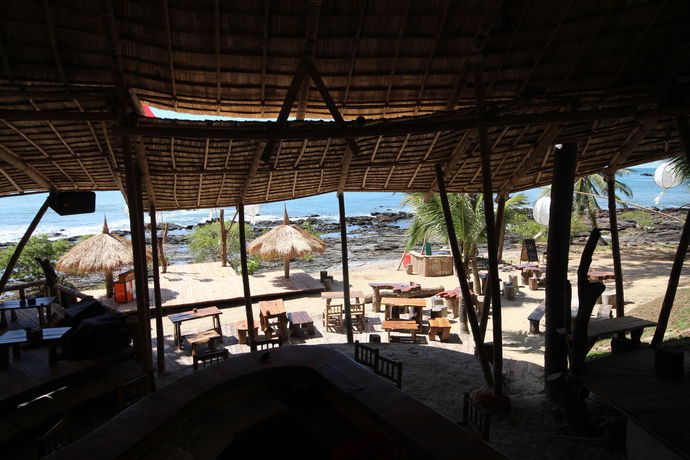 Imagen del bar/restaurante del Hotel Coco Cape Lanta. Foto 5