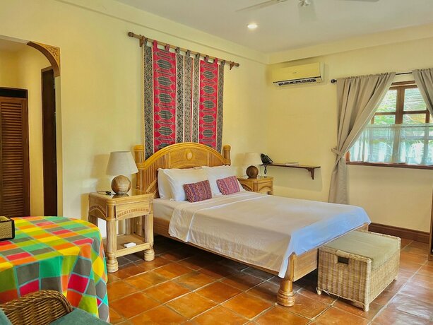 Imagen de la habitación del Hotel Coco Grove Beach Resort. Foto 24