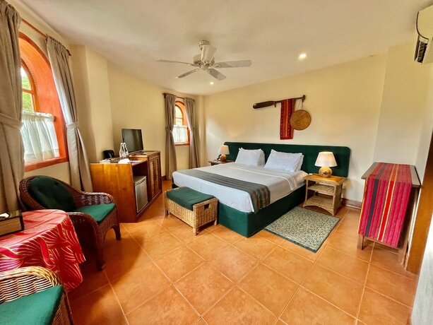 Imagen de la habitación del Hotel Coco Grove Beach Resort. Foto 34