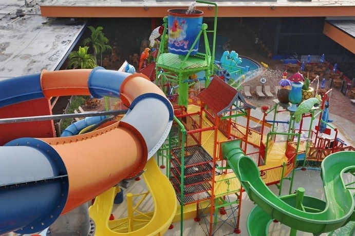 Imagen de la piscina del Hotel Coco Key and Water Resort. Foto 14