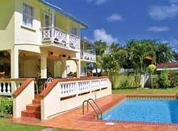 Imagen de la piscina del Hotel Coco Kreole. Foto 5