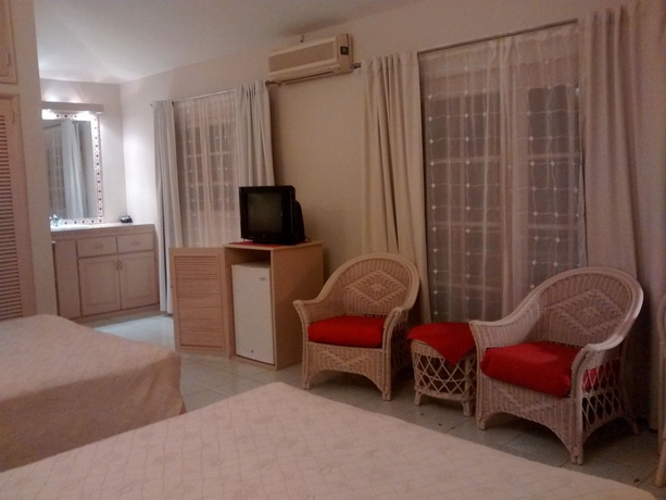 Imagen de la habitación del Hotel Coco Plaza. Foto 5