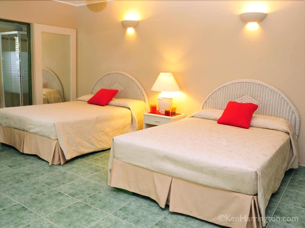 Imagen de la habitación del Hotel Coco Plaza. Foto 15