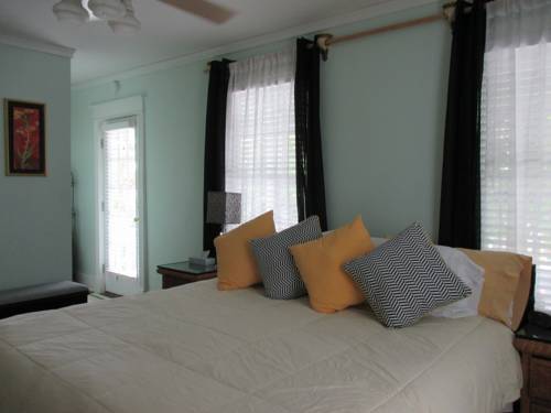 Imagen de la habitación del Hotel Coco Plum Inn, Cayo Hueso . Foto 3