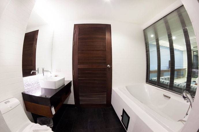 Imagen de la habitación del Hotel Coco Resort. Foto 14