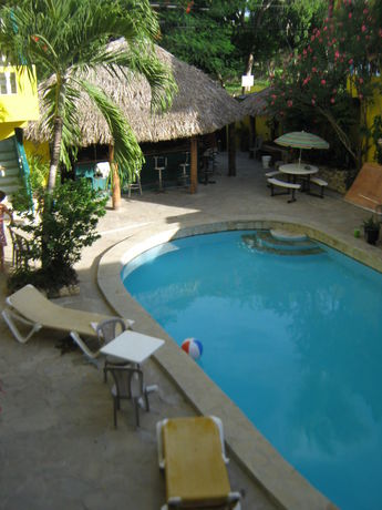 Imagen de la piscina del Hotel Coco, Sos&uacute;a. Foto 14