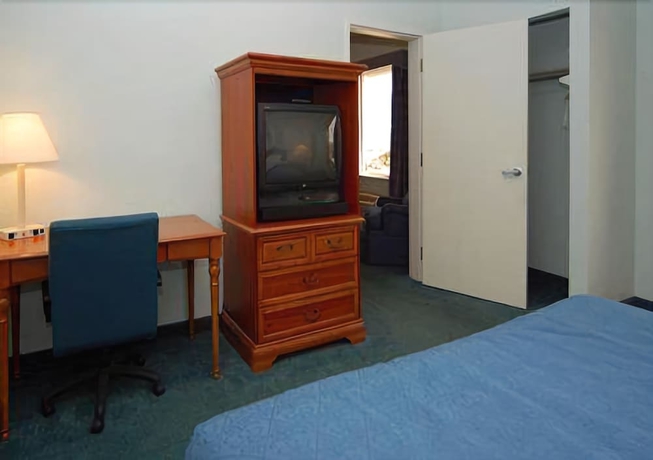 Imagen de la habitación del Hotel Cocoa Beach Suites. Foto 12