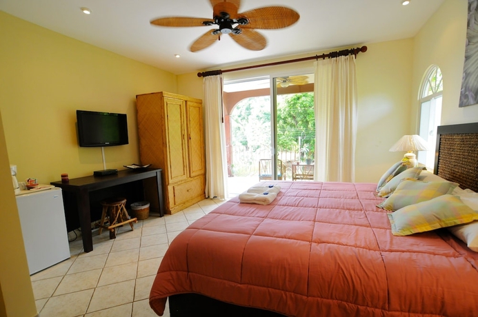 Imagen de la habitación del Hotel Cocomar Beachfront and Island Resort. Foto 2