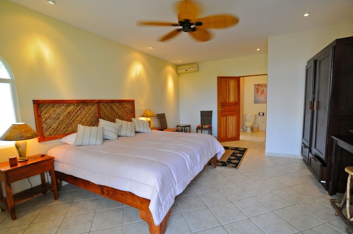 Imagen de la habitación del Hotel Cocomar Beachfront and Island Resort. Foto 4