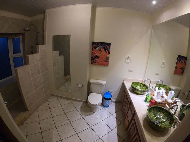 Imagen de la habitación del Hotel Cocomar Beachfront and Island Resort. Foto 11