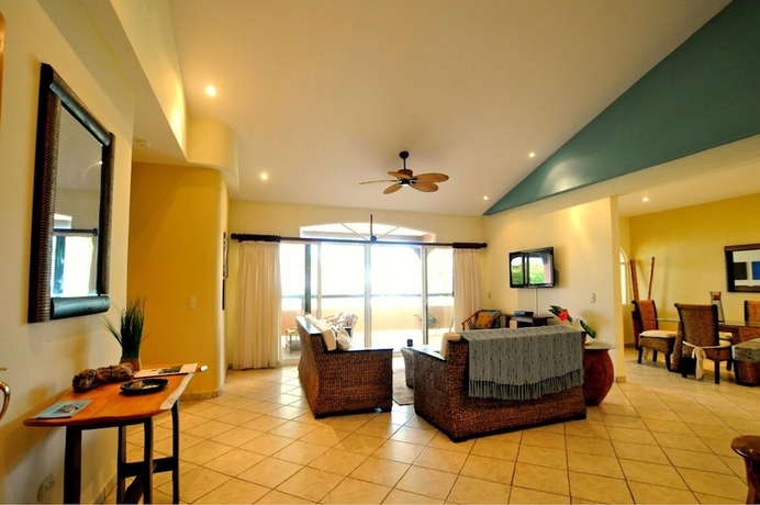 Imagen de la habitación del Hotel Cocomar Beachfront and Island Resort. Foto 16