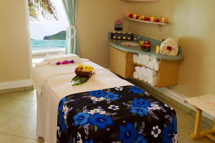 Imagen de la piscina del Hotel Coconut Bay Beach Resort and Spa All Inclusive. Foto 14