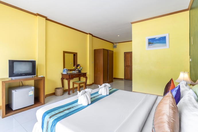 Imagen de la habitación del Hotel Coconut Beach Resort. Foto 13