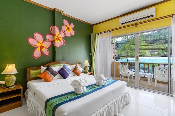 Imagen de la habitación del Hotel Coconut Beach Resort. Foto 16