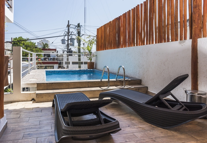 Imagen de la piscina del Hotel Coconut Boutique. Foto 18