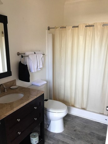 Imagen de la habitación del Hotel Coconut Cay Resort and Marina. Foto 15