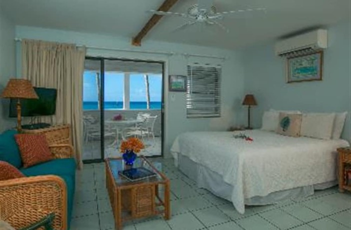 Imagen de la habitación del Hotel Coconut Coast Villas. Foto 13