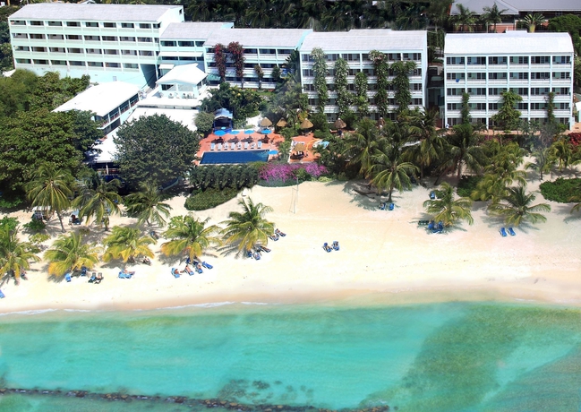 Imagen general del Hotel Coconut Court Beach. Foto 2