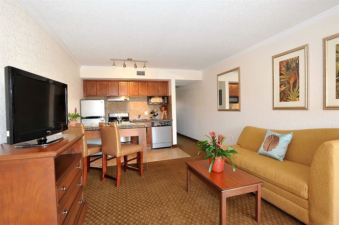 Imagen de los interiores del Hotel Coconut Cove All-suite. Foto 11