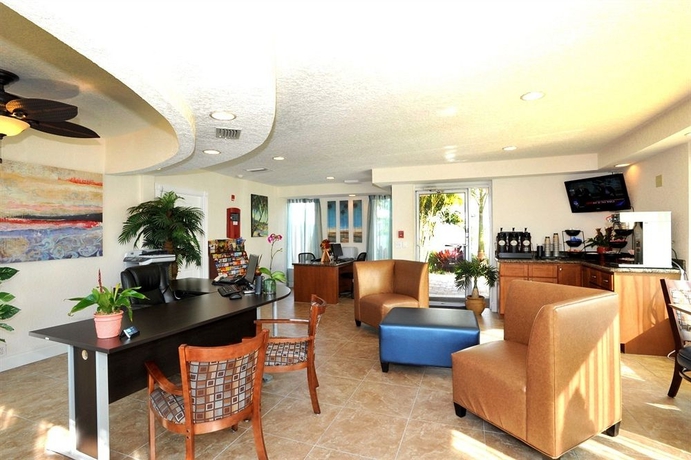 Imagen de los interiores del Hotel Coconut Cove All-suite. Foto 12