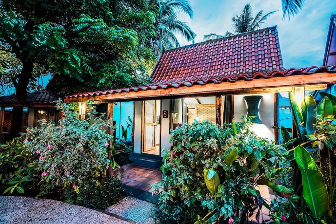 Imagen general del Hotel Coconut Garden Resort. Foto 6