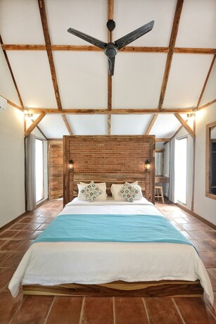 Imagen de la habitación del Hotel Coconut Garden Resort. Foto 27