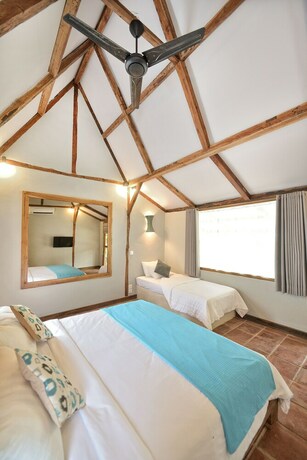 Imagen de la habitación del Hotel Coconut Garden Resort. Foto 31