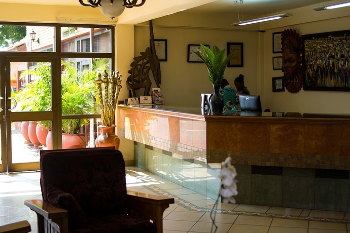 Imagen de los interiores del Hotel Coconut Grove Regency. Foto 19