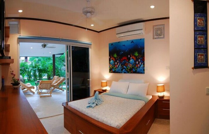 Imagen de la habitación del Hotel Coconut Laguna Villas. Foto 22