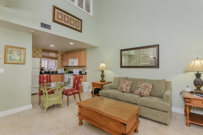 Imagen de los interiores del Hotel Coconut Mallory Resort and Marina By Kees Vacations. Foto 14