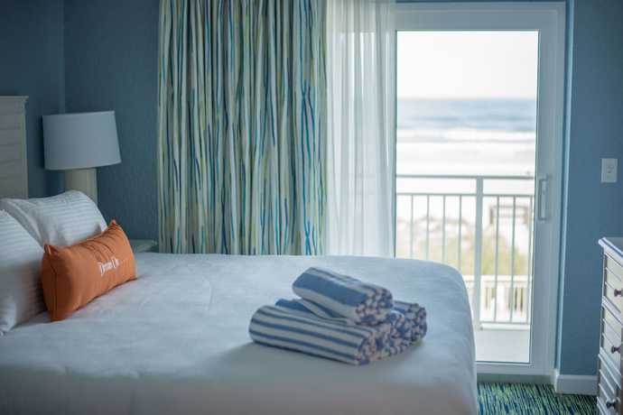 Imagen de la habitación del Hotel Coconut Palms Beach Resort Ii A Ramada By Wyndham. Foto 3